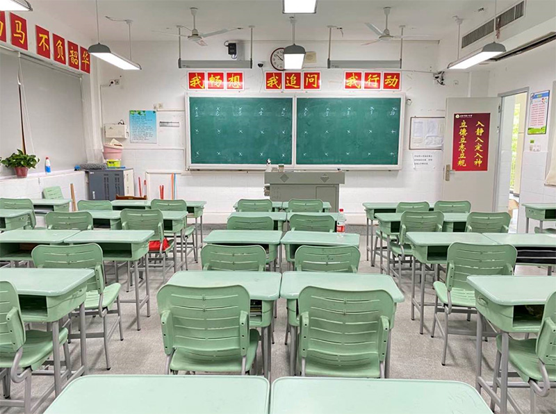 教室學（xué）生護眼燈選擇