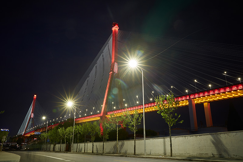 橋（qiáo）梁燈光照明燈具選擇