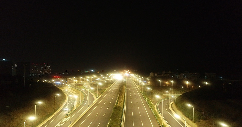 道路照明,照（zhào）亮你回家的路