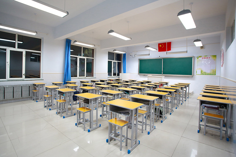 小（xiǎo）學教室護眼燈改造