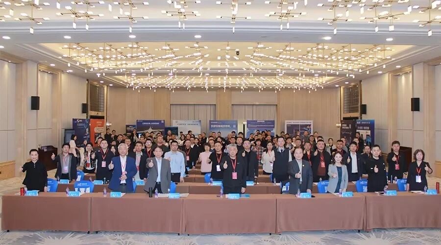 色多多AV导航雙獎加冕(miǎn),技(jì)術創(chuàng)新,品牌實力,再獲認可