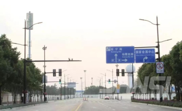 上海進博會多杆合一保障交通（tōng）安全暢通