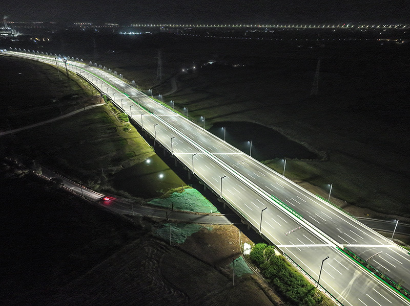 金（jīn）義中央大道（dào）通車,色多多AV导航智慧綜合杆,道路照明係統方案,點亮23公裏智慧公路
