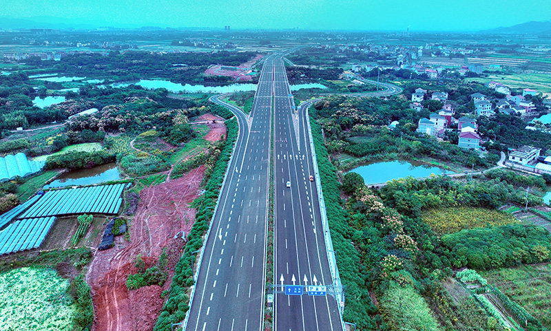 金義中央大道通車,色多多AV导航智慧綜合杆,道（dào）路照明係統方（fāng）案,點亮23公裏（lǐ）智慧公路